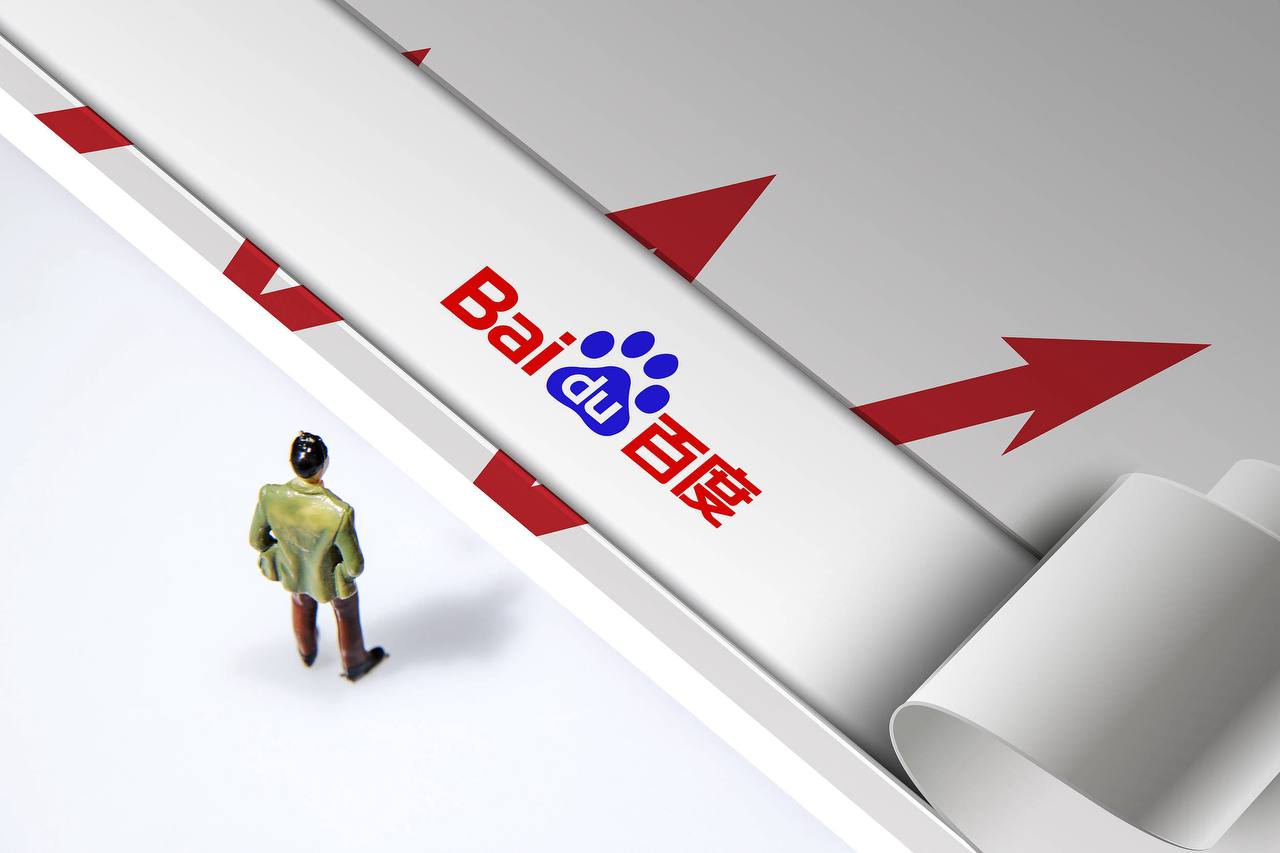 刘宇宁衣服比我人还长